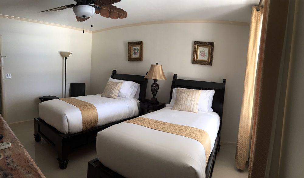 Ocean West Boutique Hotel Nassau Luaran gambar